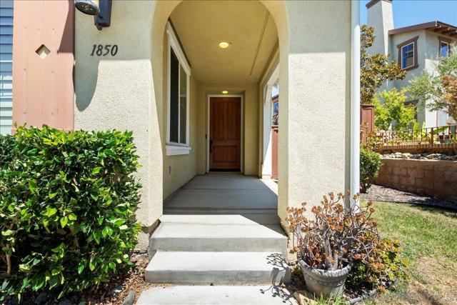 1850 Sheridan Way, San Marcos CA: https://media.crmls.org/mediaz/95314384-b953-40e2-95b4-c37198cce1a1.jpg
