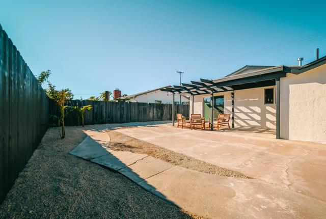 8343 San Carlos Drive, San Diego CA: https://media.crmls.org/mediaz/953170e2-ec78-4403-bdbc-a6796b191002.jpg