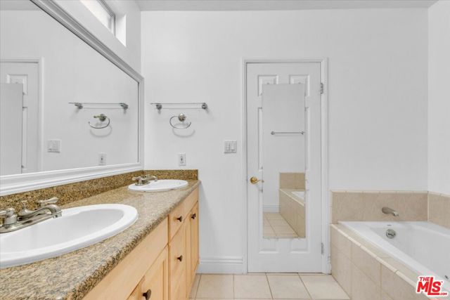 23264 Calvert Street, Woodland Hills CA: https://media.crmls.org/mediaz/95320b68-8815-4039-8213-459374537851.jpg