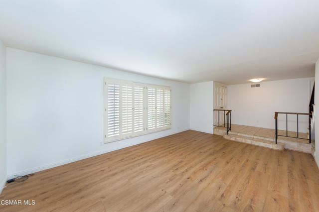29451 Trailway Lane, Agoura Hills CA: https://media.crmls.org/mediaz/953230aa-5075-4092-b214-1622f65ecc6c.jpg