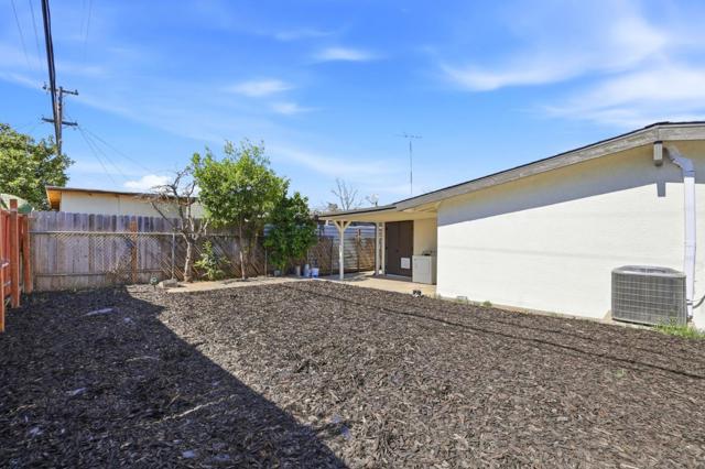 1800 Seaview Drive, San Jose CA: https://media.crmls.org/mediaz/953258ca-6745-4255-8df8-d189af7843fc.jpg