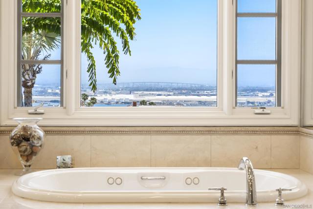 617 Gage Drive, San Diego CA: https://media.crmls.org/mediaz/953322e7-7613-4722-ba34-708145a48a35.jpg