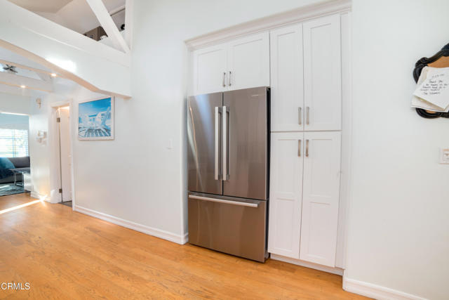 Detail Gallery Image 17 of 37 For 214 Pearl St, Redondo Beach,  CA 90277 - 2 Beds | 2 Baths