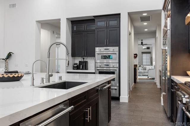 Detail Gallery Image 13 of 57 For 3881 Rancho Summit Dr, Encinitas,  CA 92024 - 4 Beds | 5 Baths