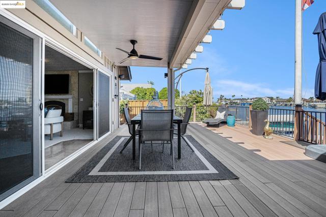 737 Willow Lake Rd, Discovery Bay CA: https://media.crmls.org/mediaz/95344b24-b214-4e43-bafd-2f13a9874f39.jpg