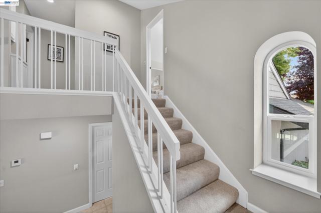 5943 Corte Arboles, Pleasanton CA: https://media.crmls.org/mediaz/9534bfcf-13d6-4d0d-abe5-f35613d1599a.jpg