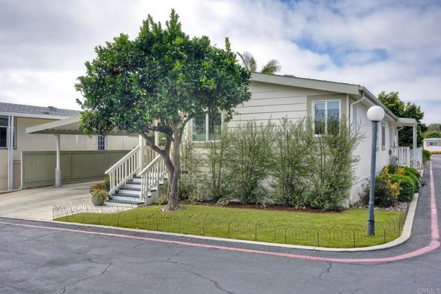699 N Vulcan Avenue, Encinitas CA: https://media.crmls.org/mediaz/9534e977-846f-412f-82e1-d1c2d54e8391.jpg