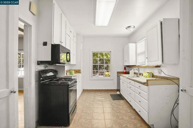 1561 Farm Bureau Rd, Concord CA: https://media.crmls.org/mediaz/95353189-b6c8-439b-a6df-8cd1fb476993.jpg