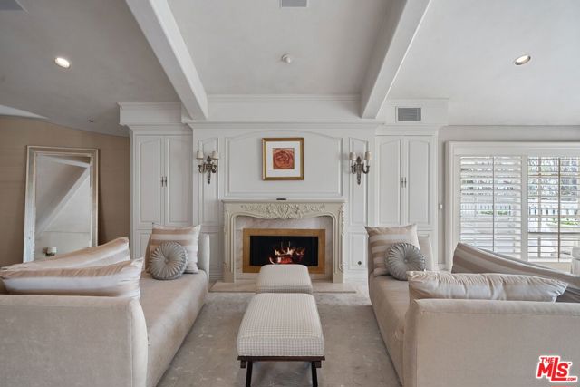 136 Georgina Avenue, Santa Monica CA: https://media.crmls.org/mediaz/9535dd76-a71c-446a-b2ca-1c37b7f8f479.jpg