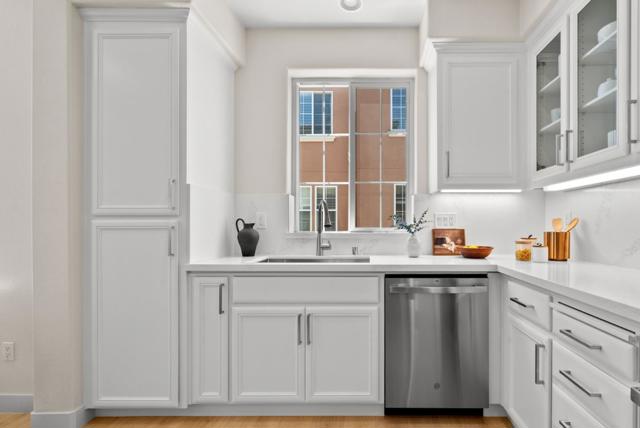 4048 Fitzpatrick Way, Santa Clara CA: https://media.crmls.org/mediaz/95374fce-de25-464a-98b0-6b883fa1c911.jpg