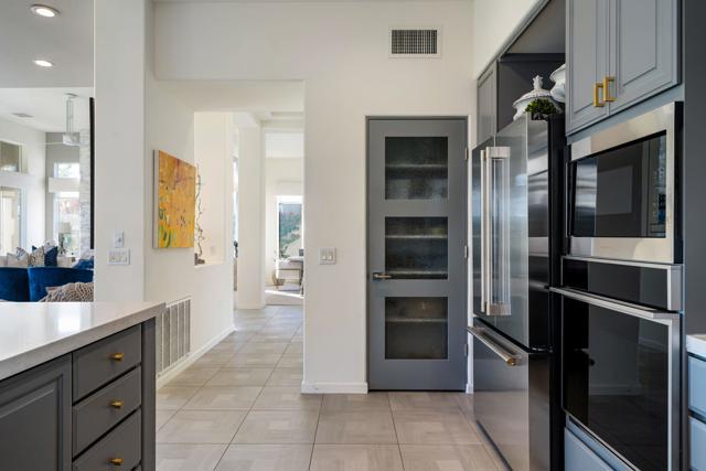 Image 13 of 50 For 320 Bright Rock Drive