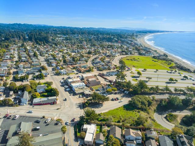 141 Aptos Village Way, Aptos CA: https://media.crmls.org/mediaz/95394553-44ee-43a3-b1e2-b79bcc9649b6.jpg