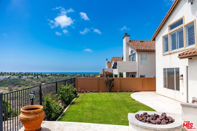 1537 Turquoise Drive, Carlsbad CA: https://media.crmls.org/mediaz/9539bc05-6e79-450e-bc87-e5d1ac03f1f5.jpg