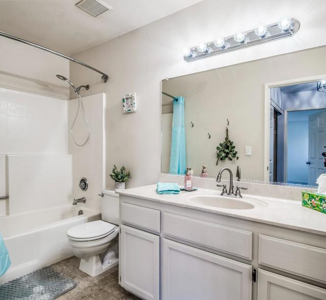 350 Creekview Drive, Morgan Hill CA: https://media.crmls.org/mediaz/953a6959-be9e-4b47-9455-9b8ac535b0a7.jpg