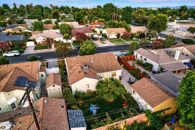 7917 Ostrom Avenue, Van Nuys CA: https://media.crmls.org/mediaz/953b40ca-fca1-4014-85b8-f317705115d1.jpg