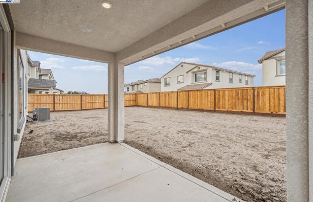 373 E Gobind Blvd, Mountain House CA: https://media.crmls.org/mediaz/953b8835-fe1a-4418-9325-146314b986e0.jpg