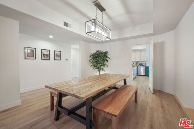 10336 Almayo Avenue, Los Angeles CA: https://media.crmls.org/mediaz/953bbf50-0c77-4b42-8969-b0bc902658b2.jpg