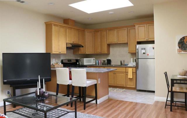 1616 International Boulevard, Oakland CA: https://media.crmls.org/mediaz/953c29d8-1a39-482c-b608-14b236b7b639.jpg