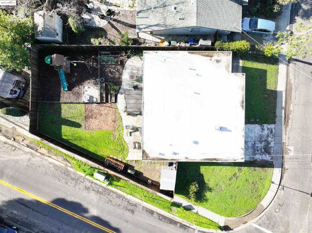 3194 Ameno Rd, Concord CA: https://media.crmls.org/mediaz/953c513f-6f04-4b1c-b656-f51a0add6eab.jpg