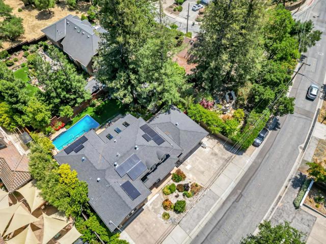 3119 Oak Knoll Drive, Redwood City CA: https://media.crmls.org/mediaz/953c5db0-9707-4cde-9a1f-217ec596c5df.jpg