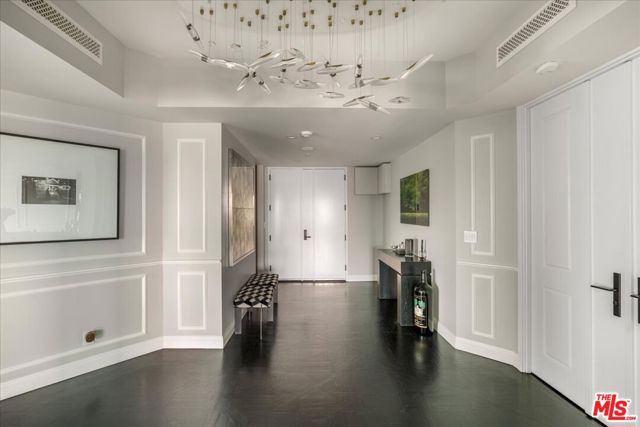 10490 Wilshire Boulevard, Los Angeles CA: https://media.crmls.org/mediaz/953c8b28-6cf2-4c7b-aac6-11360fca2059.jpg