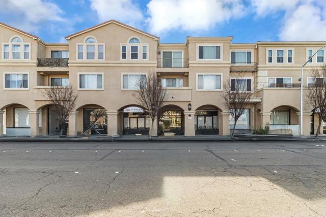 88 17th Avenue, San Mateo CA: https://media.crmls.org/mediaz/953d6d73-691a-4b83-ab8a-f4c8c9212b00.jpg