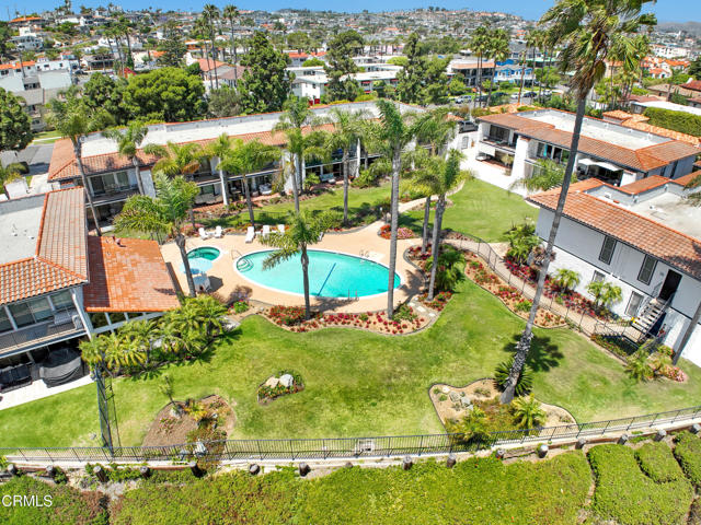 24242 Santa Clara Avenue, Dana Point CA: https://media.crmls.org/mediaz/953dee97-f6e1-48a2-8ebb-7487f0e791ee.jpg