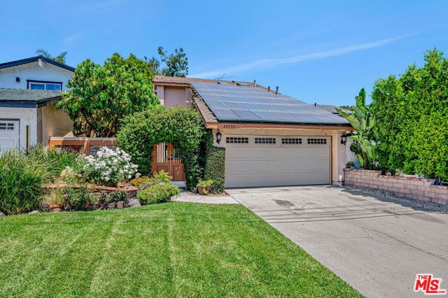 30757 Canwood Street, Agoura Hills CA: https://media.crmls.org/mediaz/953e4a86-01ae-484e-9c6b-d3ce6e0bdba9.jpg