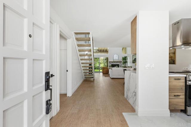 Detail Gallery Image 3 of 31 For 13611 Penina St, Poway,  CA 92064 - 2 Beds | 2 Baths