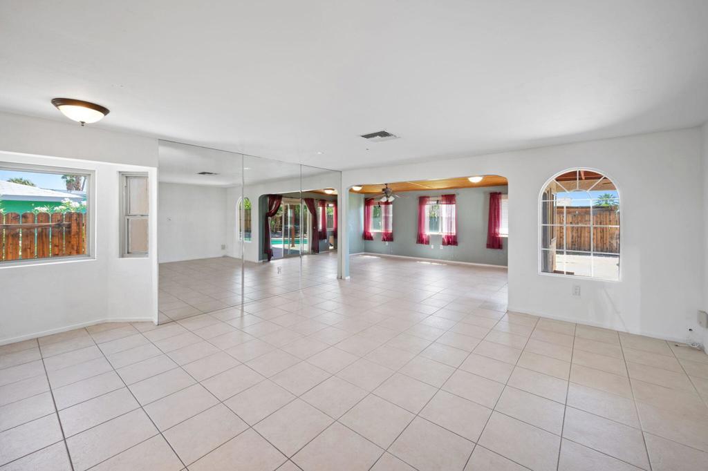 MLS #219132767DA img 3