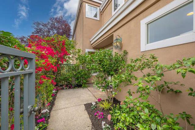 816 Corriente Point Drive,  CA: https://media.crmls.org/mediaz/9540a8ae-1625-474e-8832-2ade8e2652c0.jpg