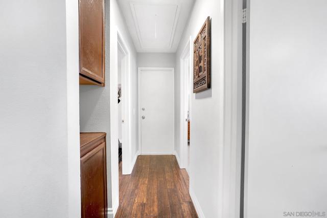 13647 Paseo Cardiel, San Diego CA: https://media.crmls.org/mediaz/95411707-2994-4285-9d37-f3d664a77ee0.jpg