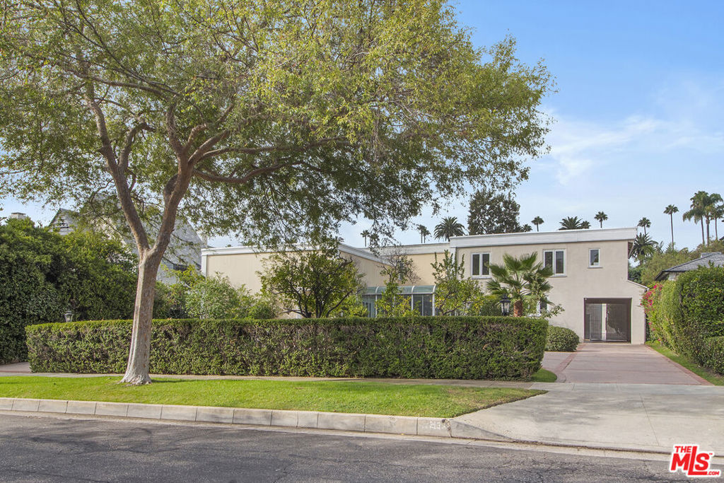 713 N Elm Drive