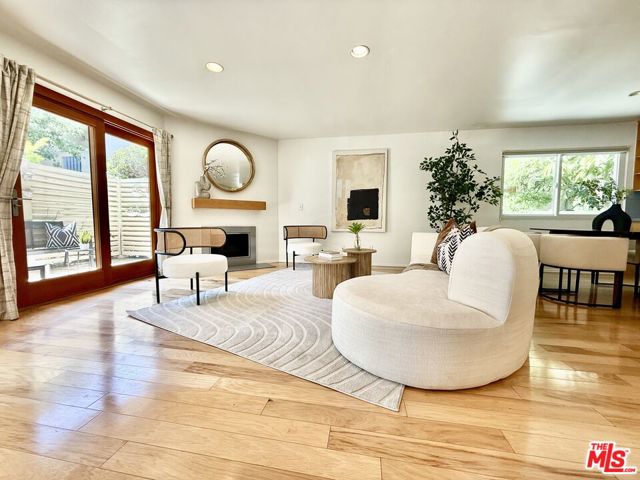 2016 Euclid Street, Santa Monica CA: https://media.crmls.org/mediaz/95418e1c-6032-4a9a-a8e1-1dc10ab37018.jpg