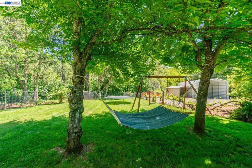 https://media.crmls.org/mediaz/9541a75a-3b2c-41ee-b84b-230a9faf4fcc.jpg?preset=X-Large