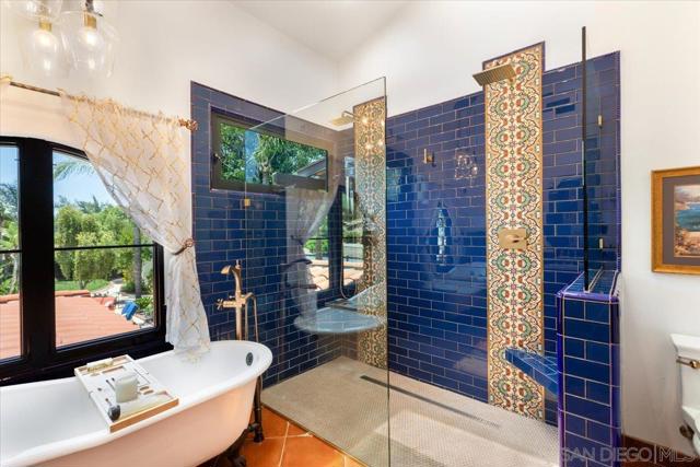 2103 Sunnyside Ave, El Cajon CA: https://media.crmls.org/mediaz/9542083f-247d-4f0f-a8d2-f03283da247b.jpg
