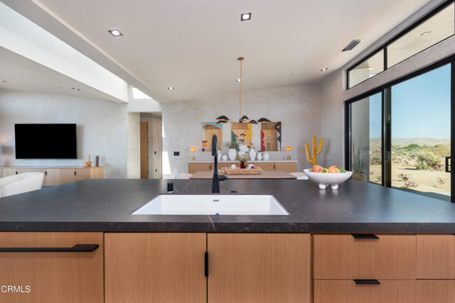61464 Melton Trail, Joshua Tree CA: https://media.crmls.org/mediaz/954223ce-62cb-4915-aaa2-c5420e785d1a.jpg