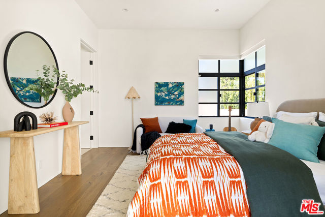 8732 Rangely Avenue, West Hollywood CA: https://media.crmls.org/mediaz/95424dd5-c9fb-4c90-98b1-ff817912dd16.jpg