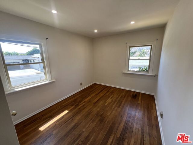 8361 Wentworth Street, Sunland CA: https://media.crmls.org/mediaz/95436f5d-bf97-4660-85ad-38b5729b3b28.jpg