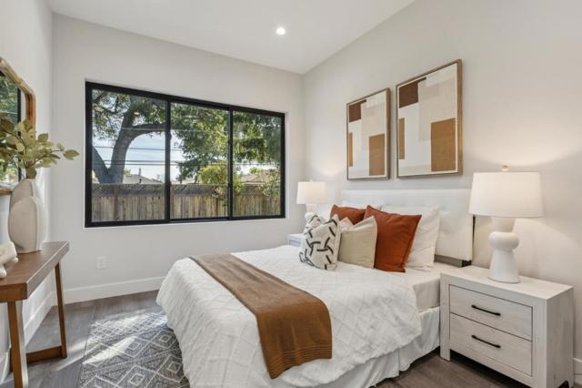 12584 Paseo Flores, Saratoga CA: https://media.crmls.org/mediaz/95439565-5256-4a14-94ff-f4abb9653526.jpg