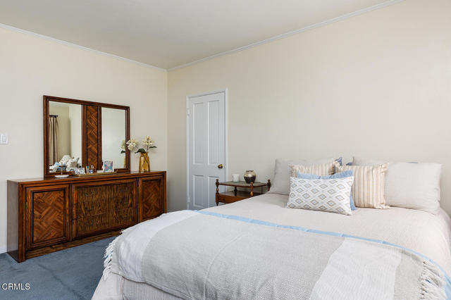 250 S Berkeley Avenue, Pasadena CA: https://media.crmls.org/mediaz/9544b5bc-5e3c-41bc-a209-9f5d9aa099fd.jpg