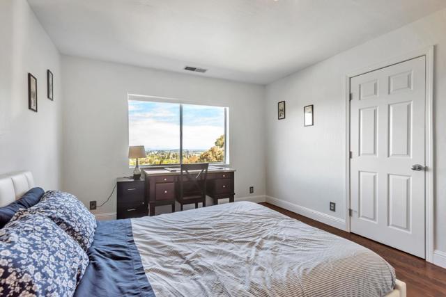347 Rolling Hills Avenue, San Mateo CA: https://media.crmls.org/mediaz/9544be2b-2452-4f36-b86f-37b1c787003b.jpg
