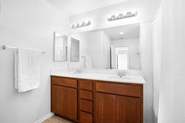 1665 Santa Alexia Avenue, Chula Vista CA: https://media.crmls.org/mediaz/954571ce-c393-4f6d-85f5-0945fcdf30f1.jpg