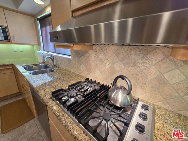 34725 Mission Hills Drive, Rancho Mirage CA: https://media.crmls.org/mediaz/9545858c-b4a7-4130-a2ae-078ca91637ec.jpg