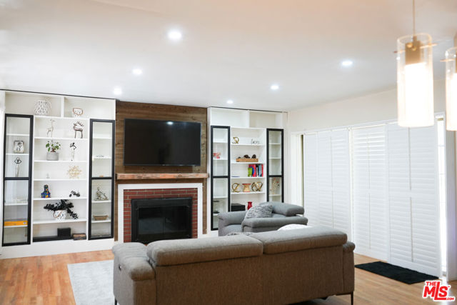 1819 W 129th Street, Gardena CA: https://media.crmls.org/mediaz/9545bc4d-56e6-4495-a36f-6c20b530ff4d.jpg