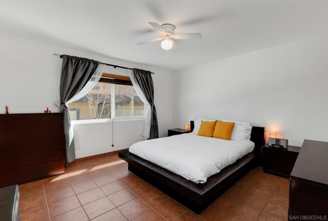 10790 Riderwood Ter, Santee CA: https://media.crmls.org/mediaz/9547201f-7b2a-4372-81e8-11986df087ec.jpg