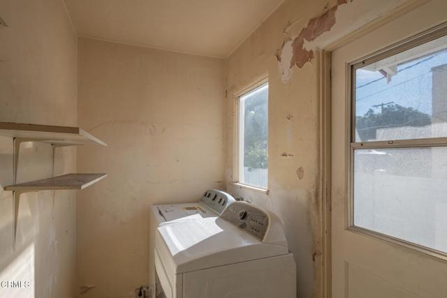 Detail Gallery Image 9 of 16 For 528 Howard St, Ventura,  CA 93003 - 3 Beds | 2 Baths