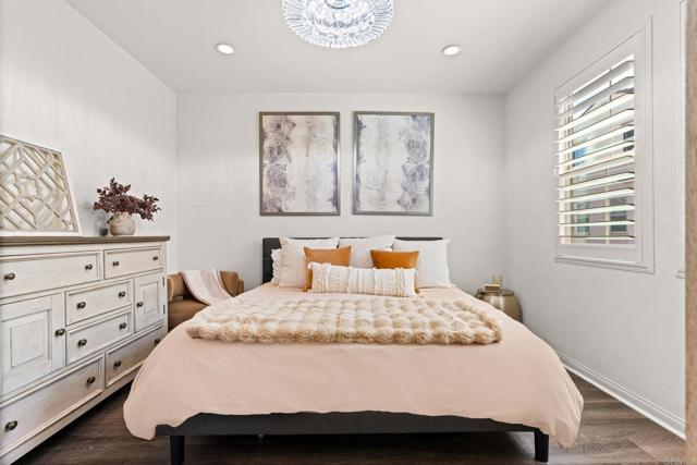 Detail Gallery Image 13 of 44 For 16094 Veridian Cir, San Diego,  CA 92127 - 3 Beds | 2/1 Baths