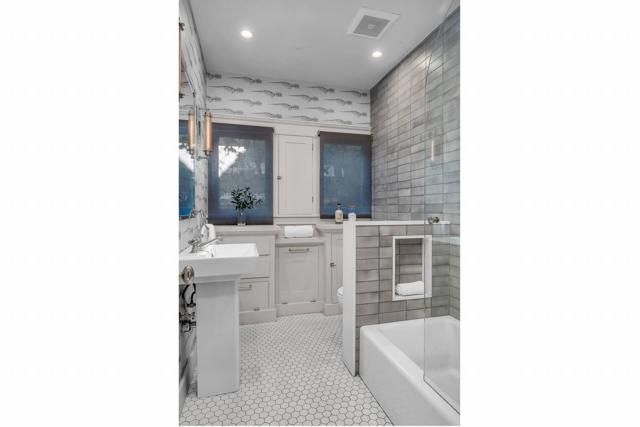 1403 N Orange Grove Avenue, West Hollywood CA: https://media.crmls.org/mediaz/95481b2e-2e2b-49db-834d-ade68e224391.jpg