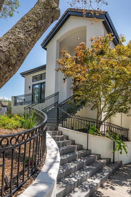 333 Raymundo Drive, Woodside CA: https://media.crmls.org/mediaz/95491d58-c2b5-4ae2-86a1-5786396c5d70.jpg